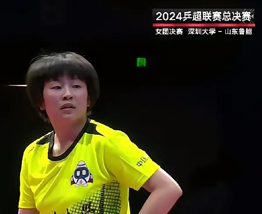 很多人把小将覃雨萱吹得神乎其神，说她是中国女乒的未来，难得的乒乓天才，国家应该大