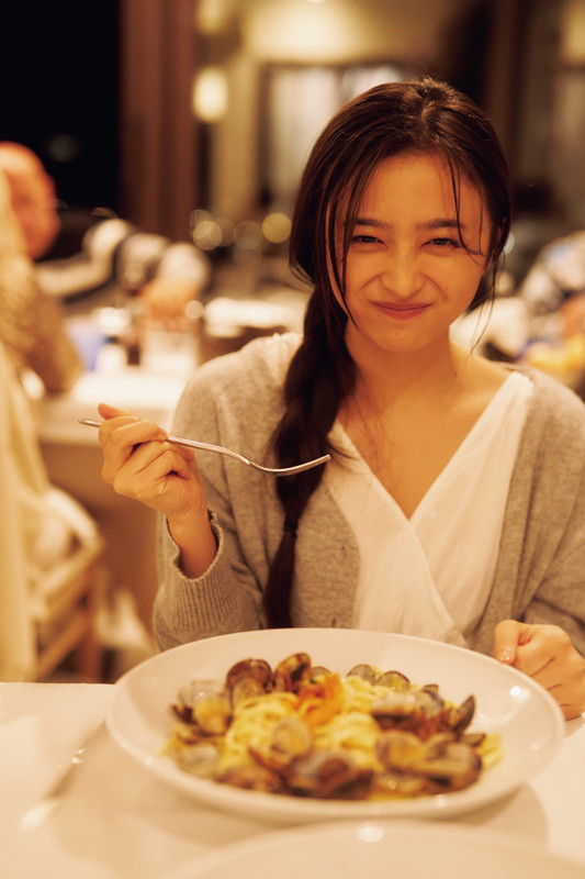 井上和1st写真集モノローグ​​​