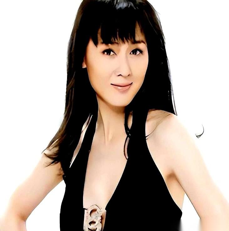 演员李琳的第二段婚姻，散了。12年的丁克约定，体操冠军丈夫李大双一句“我反悔了