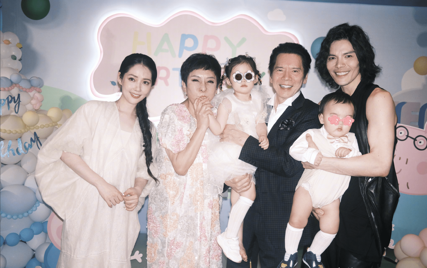 郭碧婷，开始演爽剧了？最近郭碧婷在参加活动时，对她嫁入豪门的质疑，作出了回应。