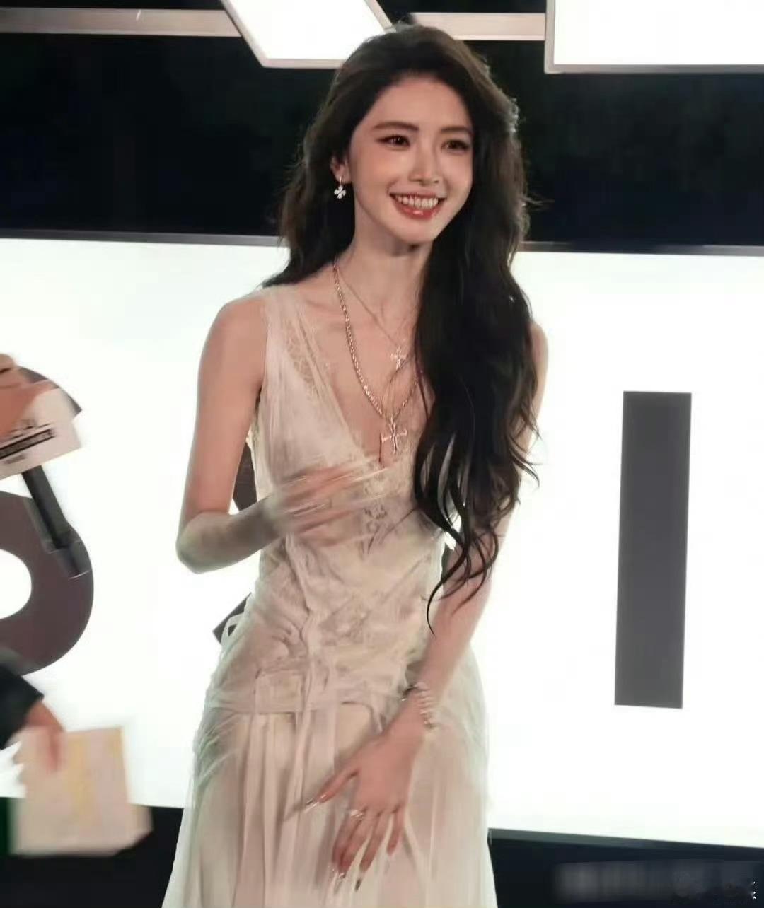 这是我审美里最好看的网红了你们能get到方圆吗