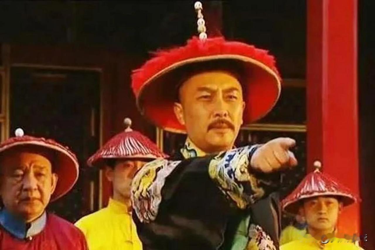 1726年，年羹尧死后一周，雍正处死汪景祺，将首级悬挂在菜市口，这一挂就是十年。