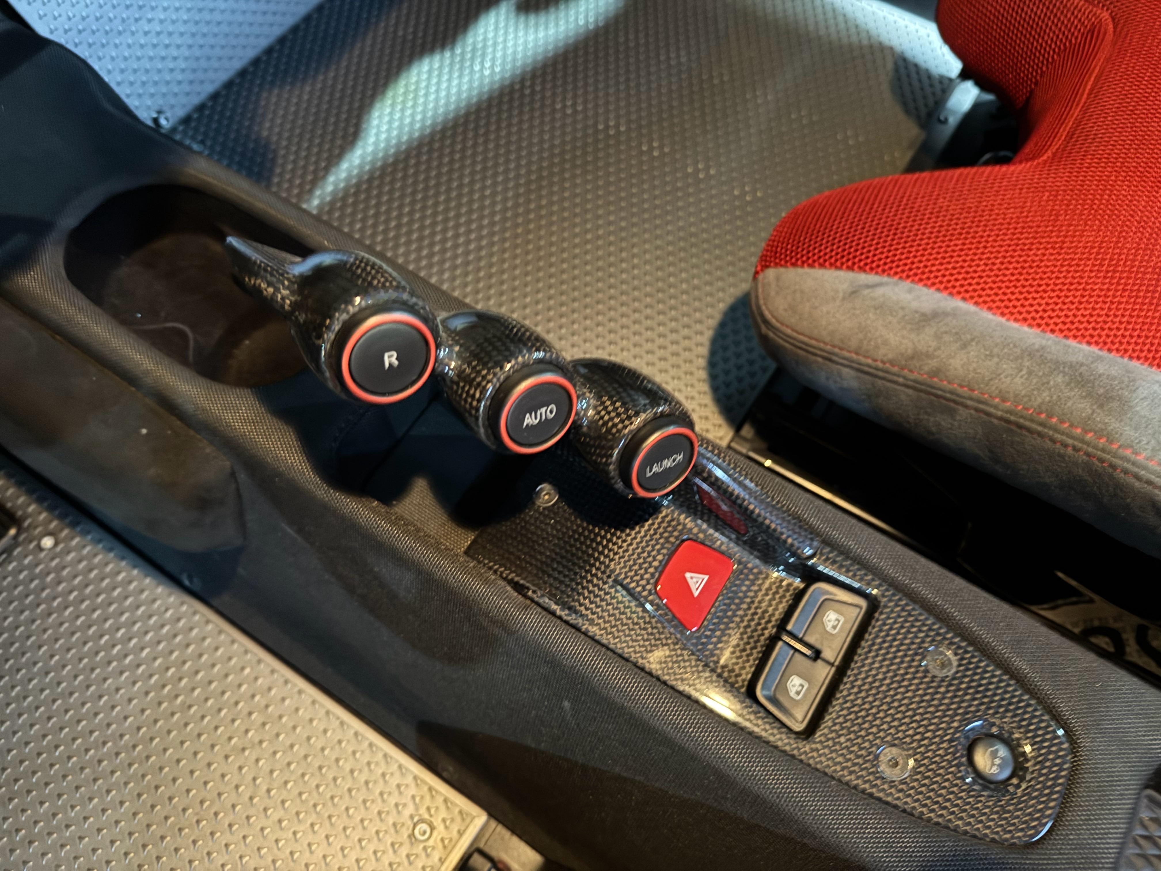 二级市场精品、小里程、一手法拉利458Speciale的行情、即将超越法拉利81