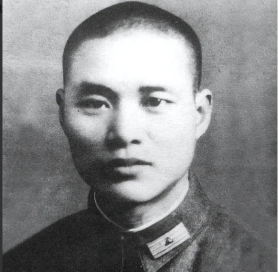 1933年，鲁迅写了很多抨击国民党的文章，老蒋大怒，派沈醉前去暗杀。沈醉