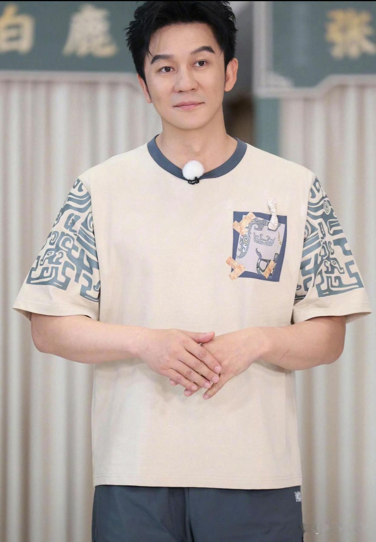 1.李晨本来就是个黑料很多的人，在节目里内涵观众的行为一出，外界直接就把他先前背