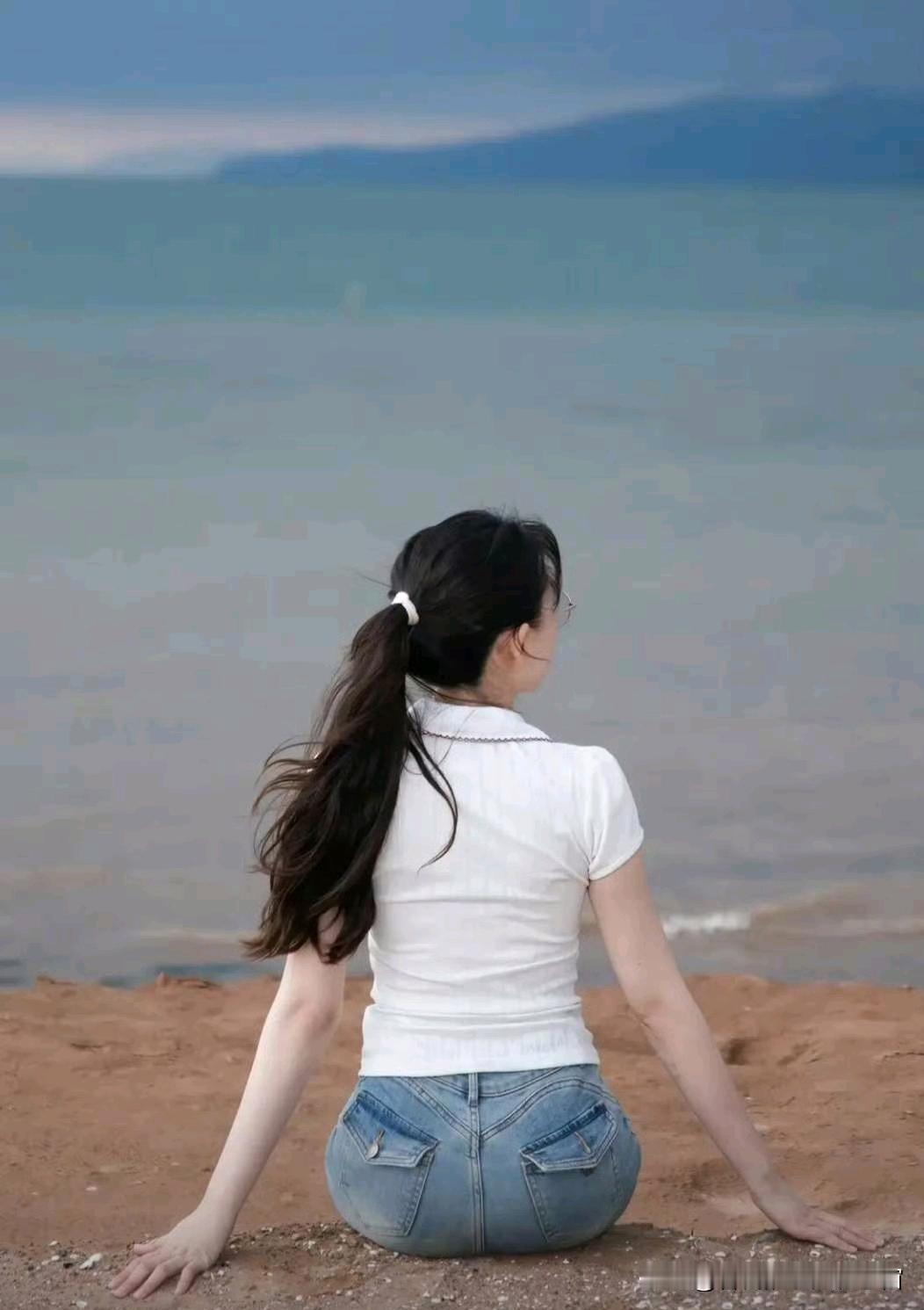 这样的傻女人现实中太多了你以为嫁的是个“权势家庭”，结果发现他爸退休那天，才是