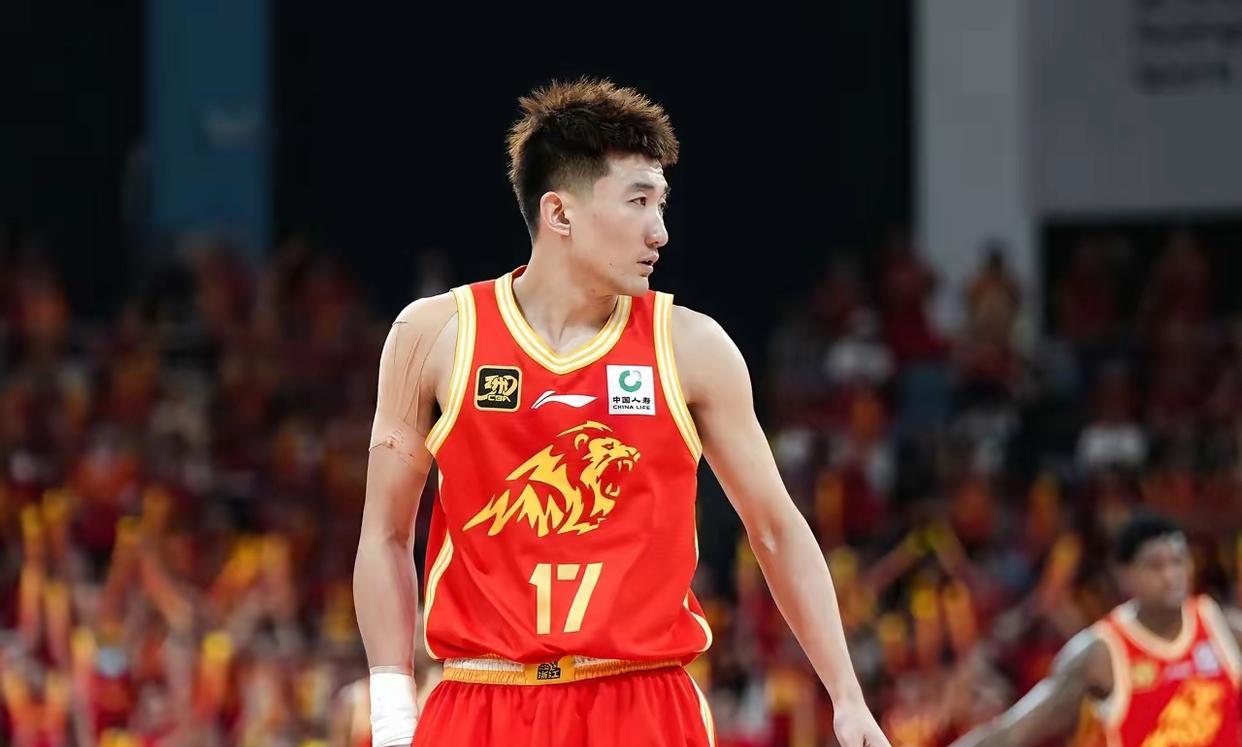 CBA现役，最被高估的三位球员：1、孙铭徽搞不好广厦今年还是陪跑，目送北京首