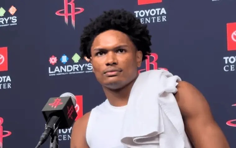 KD啥最突出？阿门：看不出他的弹跳力如何，扣篮都不用助跑阿门被问到杜兰特让自己印