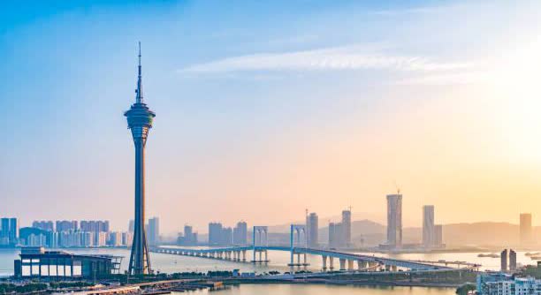 在澳门这个”世界旅游休闲中心”，一场因“打赏”引发的抢劫案震惊了众人。一名内地无