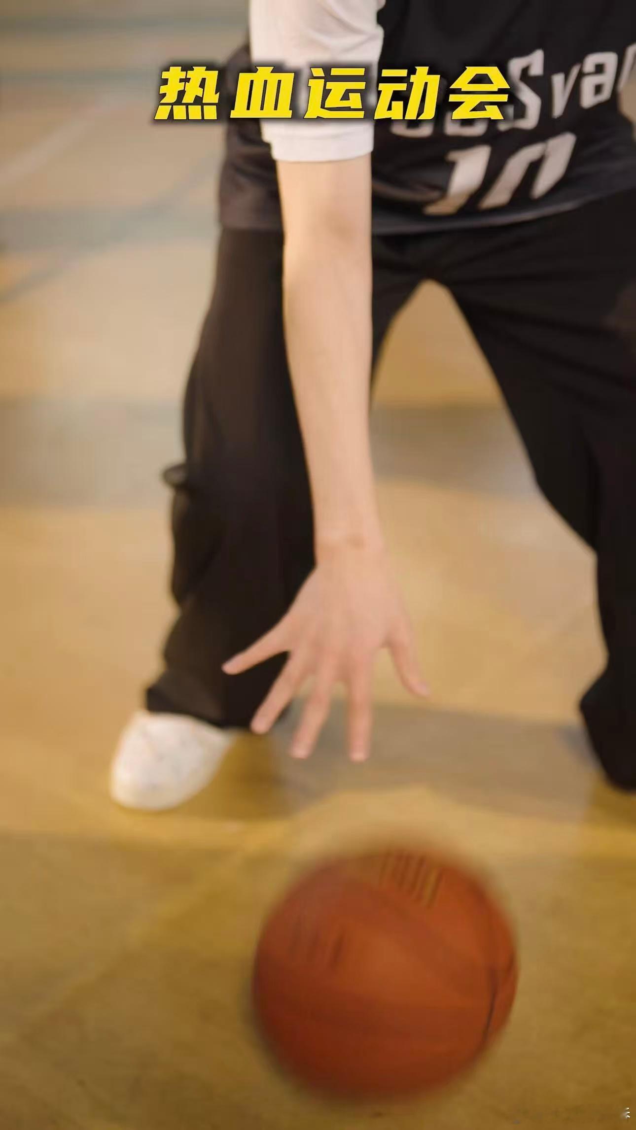 PEL热血运动会爆笑名场面+高能竞技双buff叠满！有人用脚控操作惊艳全场，有