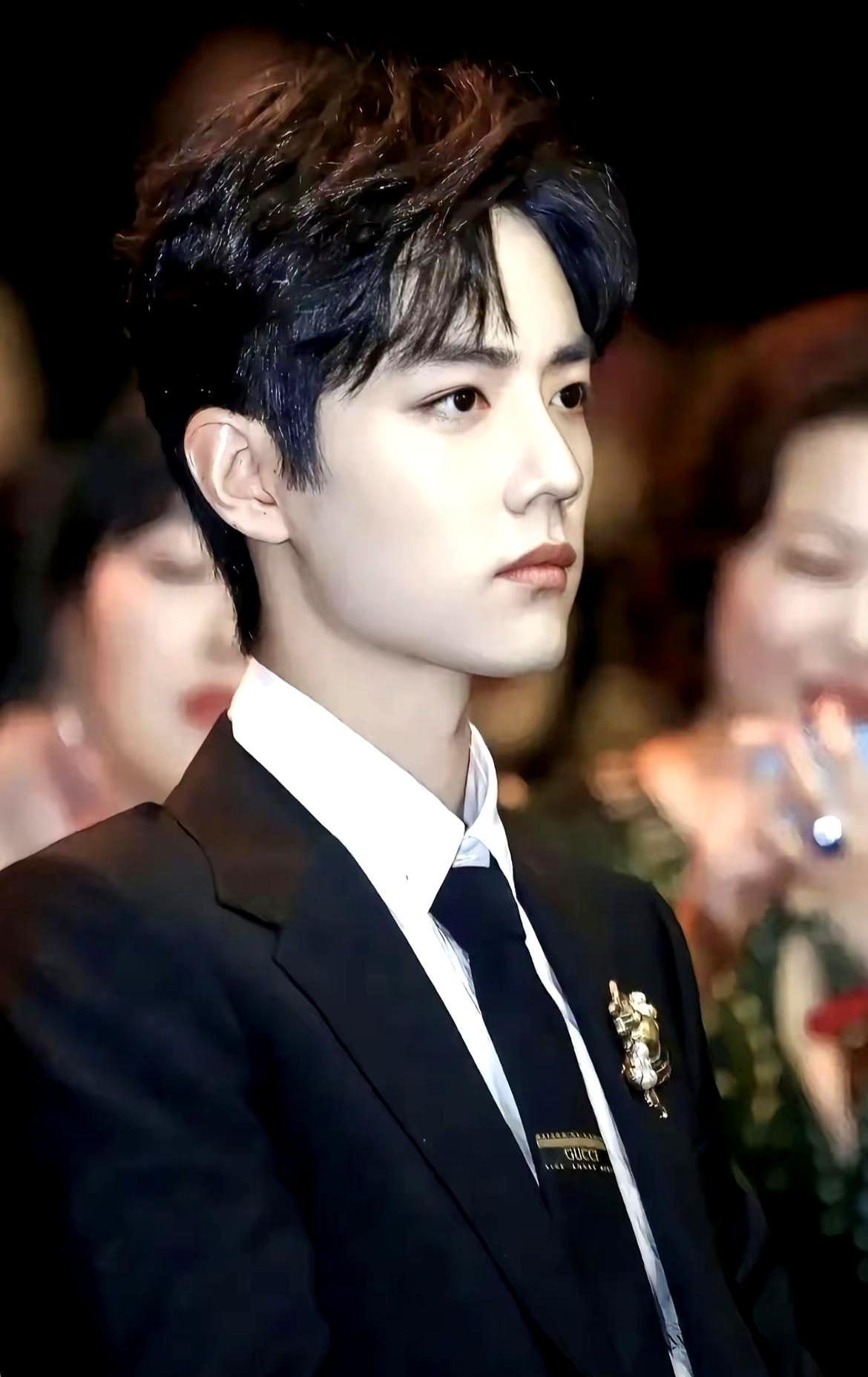 3.7万已到账，黑子账户秒清零肖战没空打嘴仗，直接让法院划款。宋某骂了半年