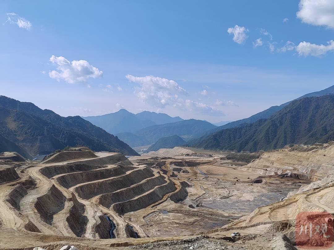 这不是普通的矿产发现，这是中国攥紧全球产业链话语权的硬核底气！自然资源部官宣