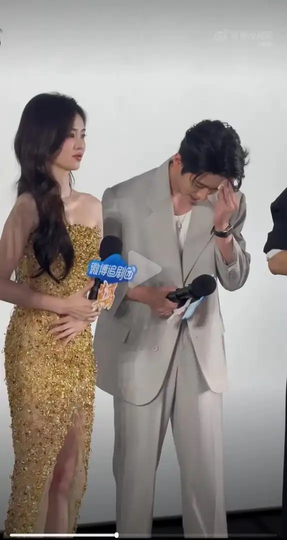 白鹿的站姿为什么这么奇怪