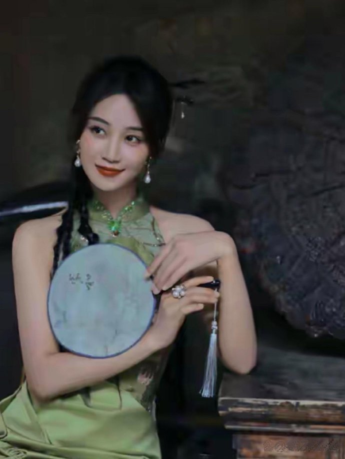 蓝盈莹说她根本没医美，就是靠嘴部锻炼，才把嘴练翘上去的，有可能做到吗？