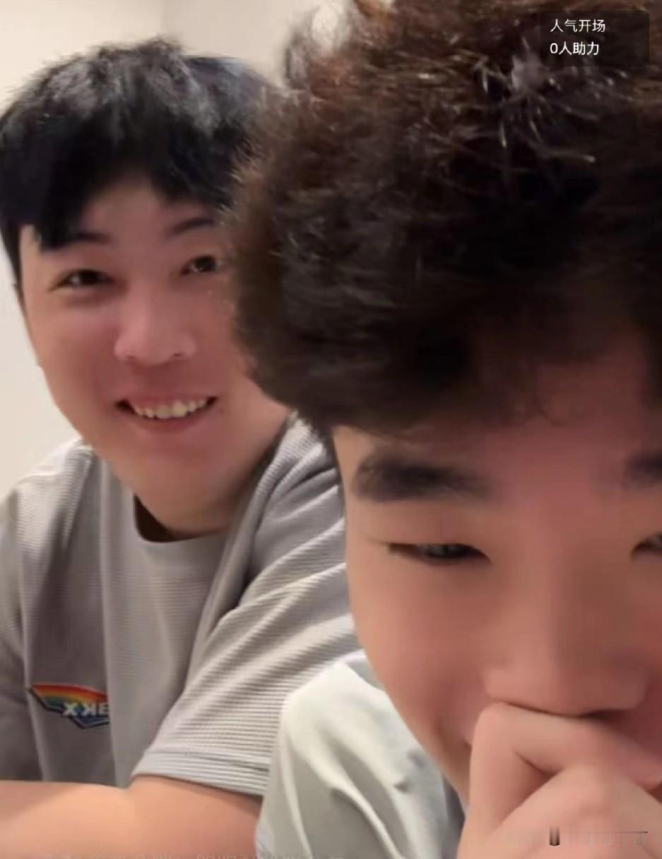 张明池措手不及！广东男篮在主场输给广州男篮17分后，张明池在开直播时有点措手不