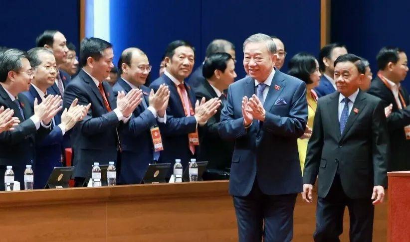 越南拼了！领导人定死目标：追赶中国，输不起也不能输越南新一届领导人直接放出狠