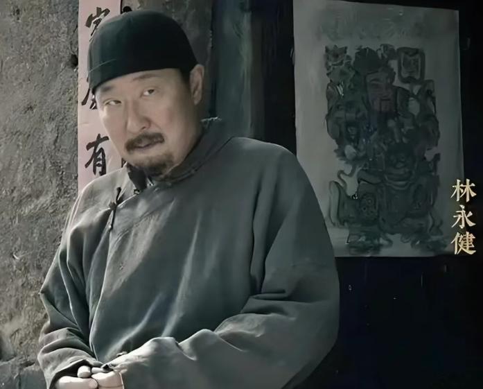 演员林永健说：“当时接到《生万物》剧组的邀约，让我出演封二，我在看完剧本后，给导