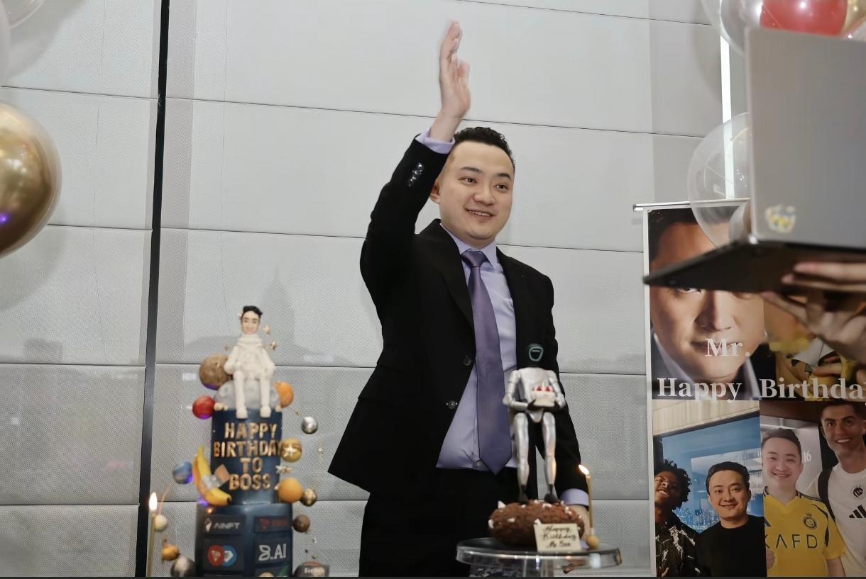 景甜还是太嫩了，要论手段谋略孙宇晨当年（2019年）都能把股神巴菲特玩弄戏耍于股