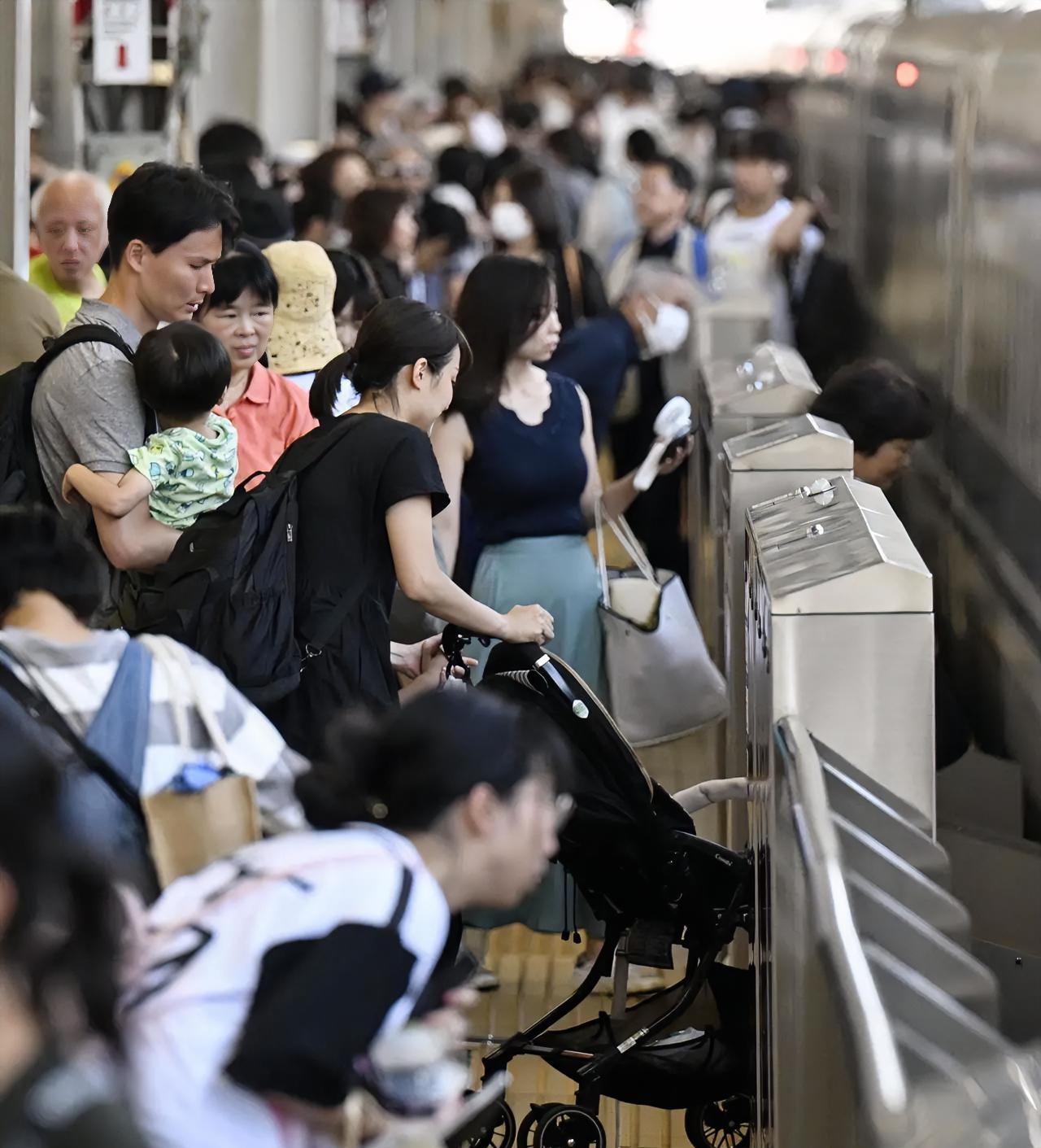 日本滞留记，谁之过，又将如何部分游客去了日本，不听劝告，结果回不来了。滞留了很