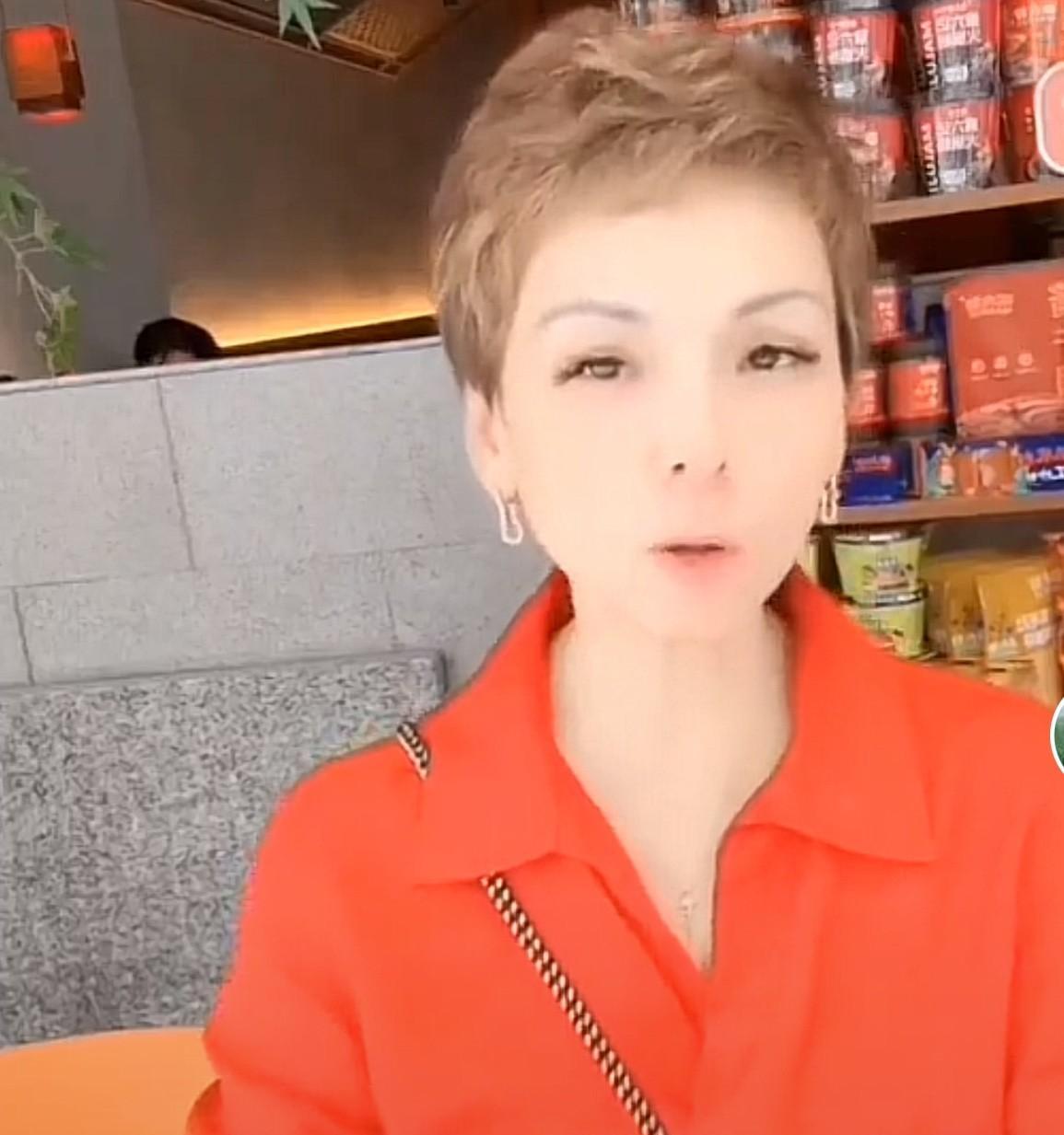 洋洋是不是没有和马筱梅通个气啊？！筱梅在直播间里一直称呼汪小菲是冰雨哥！现在洋