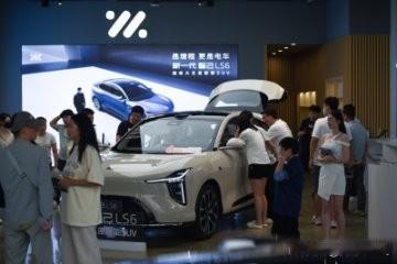 厉害了！2025年上半年上汽赚嘛了！上汽集团卖了205万辆车，赚了60亿长