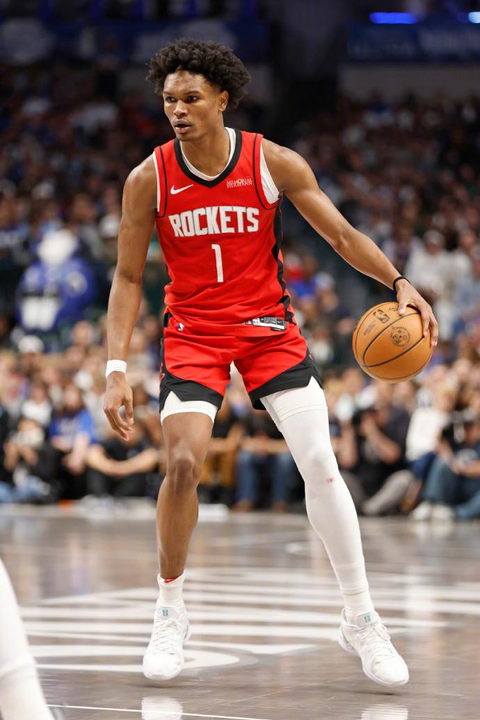 阿门-汤普森太厉害了，帮助火箭战胜开拓者，他12投11中，得到了26分7篮板7助