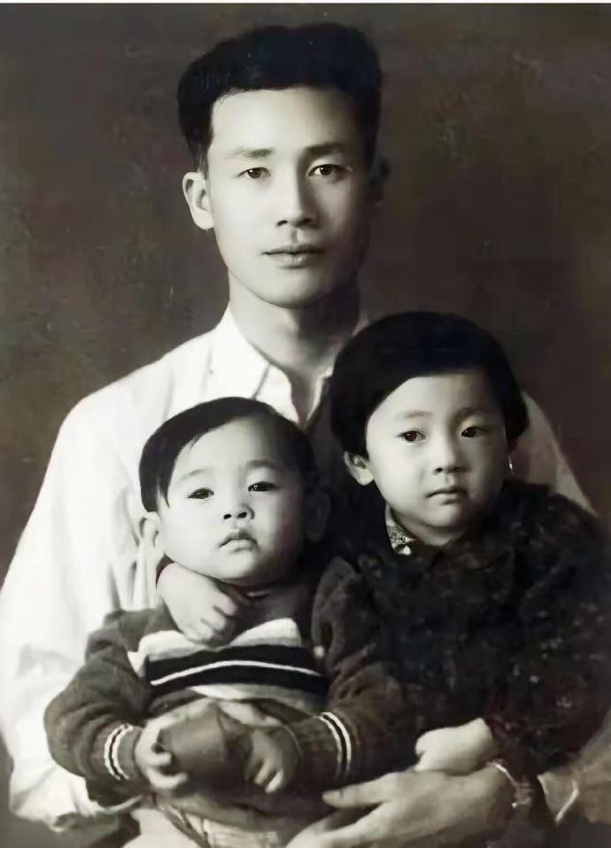 泪目！这是志愿军第39军副军长吴国璋生前和孩子的最后留影，也是无比温情动人的时刻