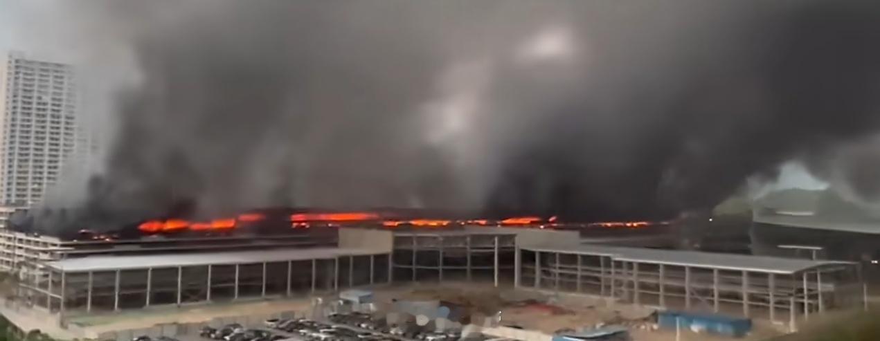 官方通报深圳比亚迪火灾火灾是外部施工单位在车库拆除设备过程中操作不当引发的，与比