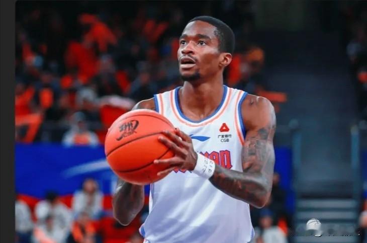 广东宏远今晚以97-94战胜广州队，5人表现出色！1.徐杰他今晚出场33分钟