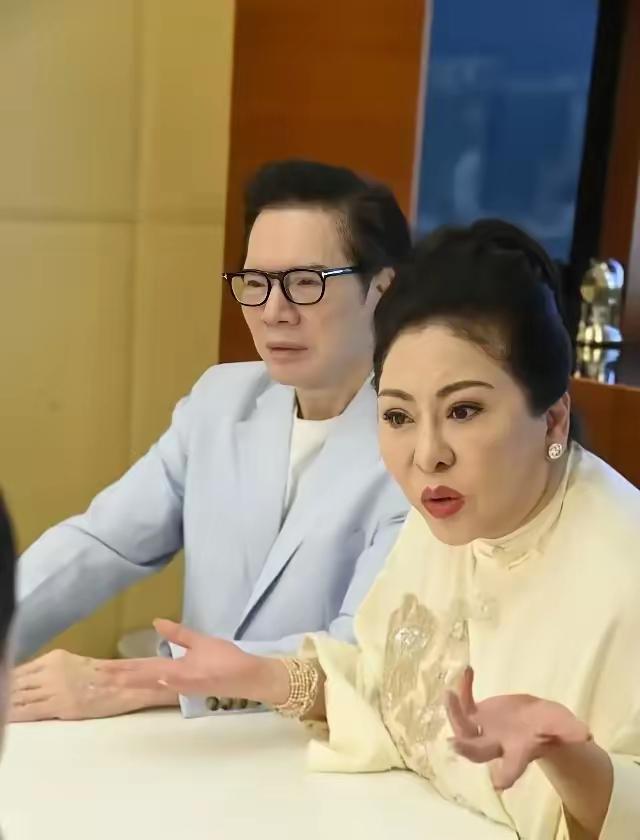 【无风不起浪】前不久儿子欠债，被澳门娱乐场所逼债，有的说几百万，有的说上亿，还