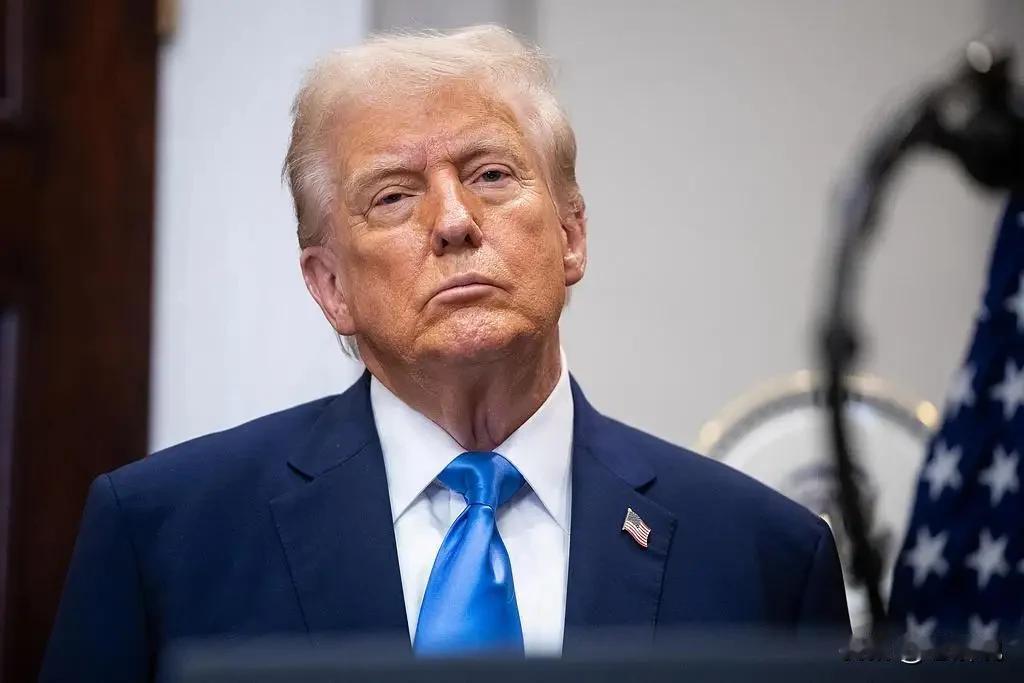 70%导弹库存、60%发射装置全在！血战两个月，美军炸了个寂寞，德黑兰的底牌比白