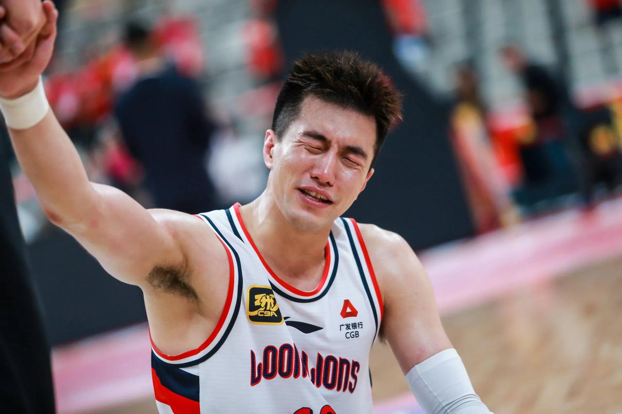 和郭艾伦遭遇一样的膝盖前交叉韧带断裂球员后来都恢复成啥样了？1、罗斯，201