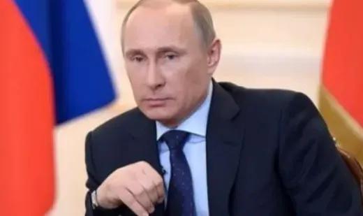 俄罗斯为什么越打越强，说白了，是俄罗斯背后的大国出手了，这个国家不是咱们，也不是