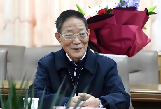 “一分不留，全捐出去！”2020年，一生抠门的大学教授王泽霖，竟然大手一挥捐出了