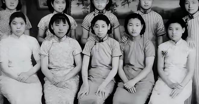 1937年，曹家少爷一枪打在袁世凯女儿的右臂上，曹锟拿三千大洋来摆平，袁家没接，
