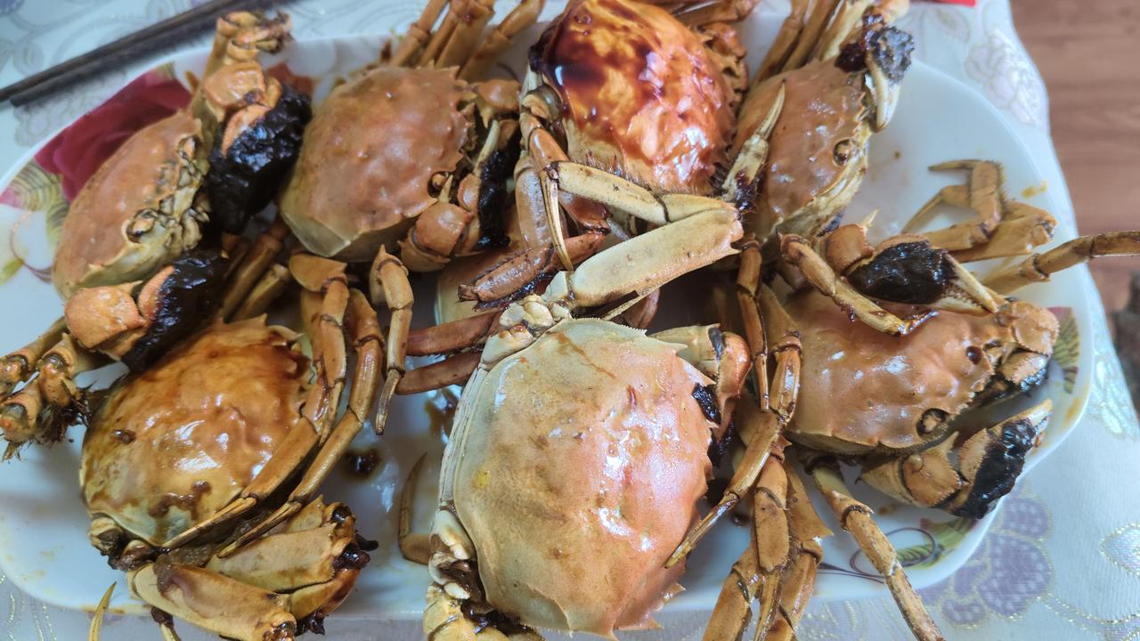 晒晒你手机里最近一张美食照片晒晒我家年夜饭，出自姑娘姑爷俩口子的厨艺，马年马到成