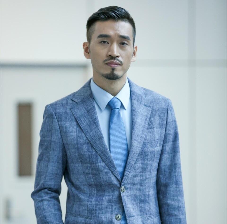 拍《我的前半生》时，白光这个角色没人愿意演。导演说:“那就让副导演上吧，反正他是