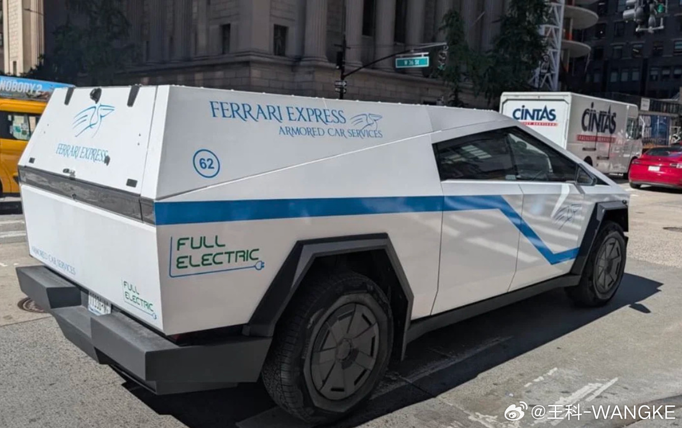 Cybertruck都已经开始作为武装押运使用了！​​​​