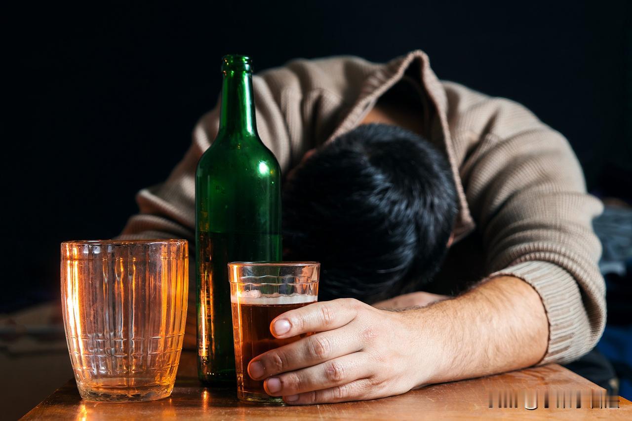 冤不冤？四川南充，男子与朋友喝了3两半酒后，又独自赶往另一朋友即将开业的烤鱼店