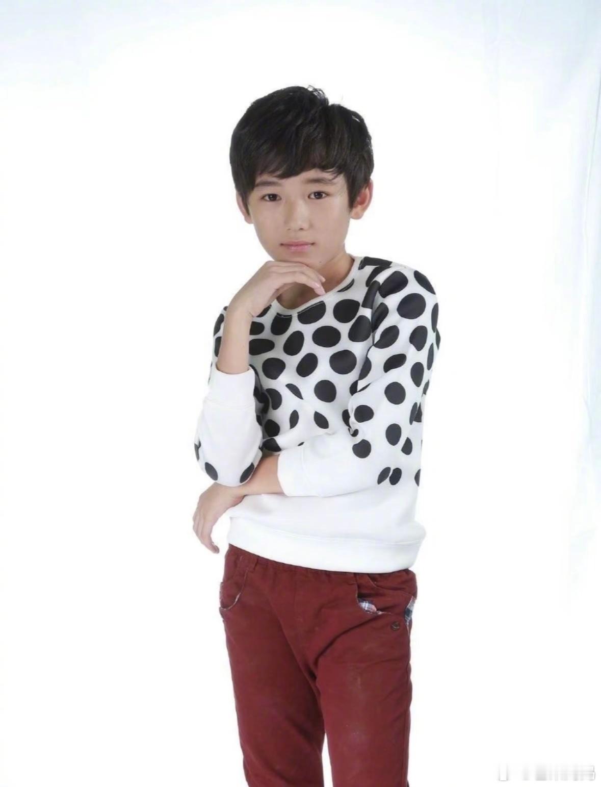 太抽象了，宋亚轩严选头像🈶