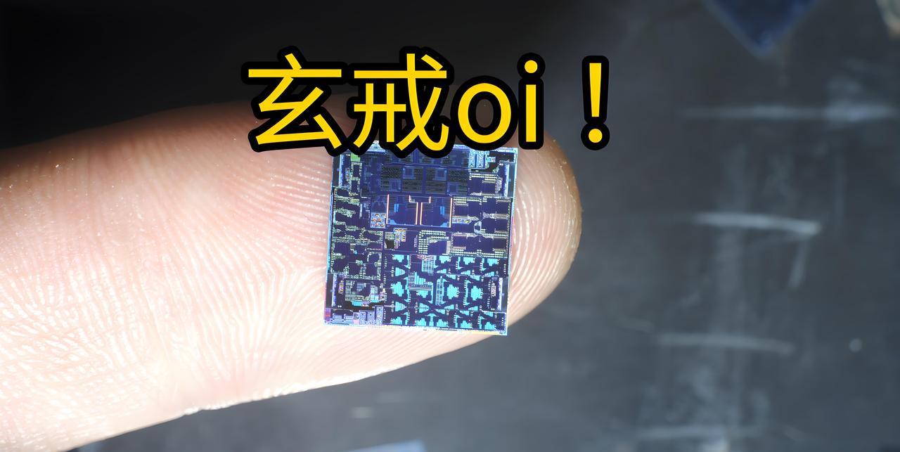 雷军让帮忙辟谣，我积极参与。做为一个老理工男，玩电脑几十年的科技爱好者，雷军可谓