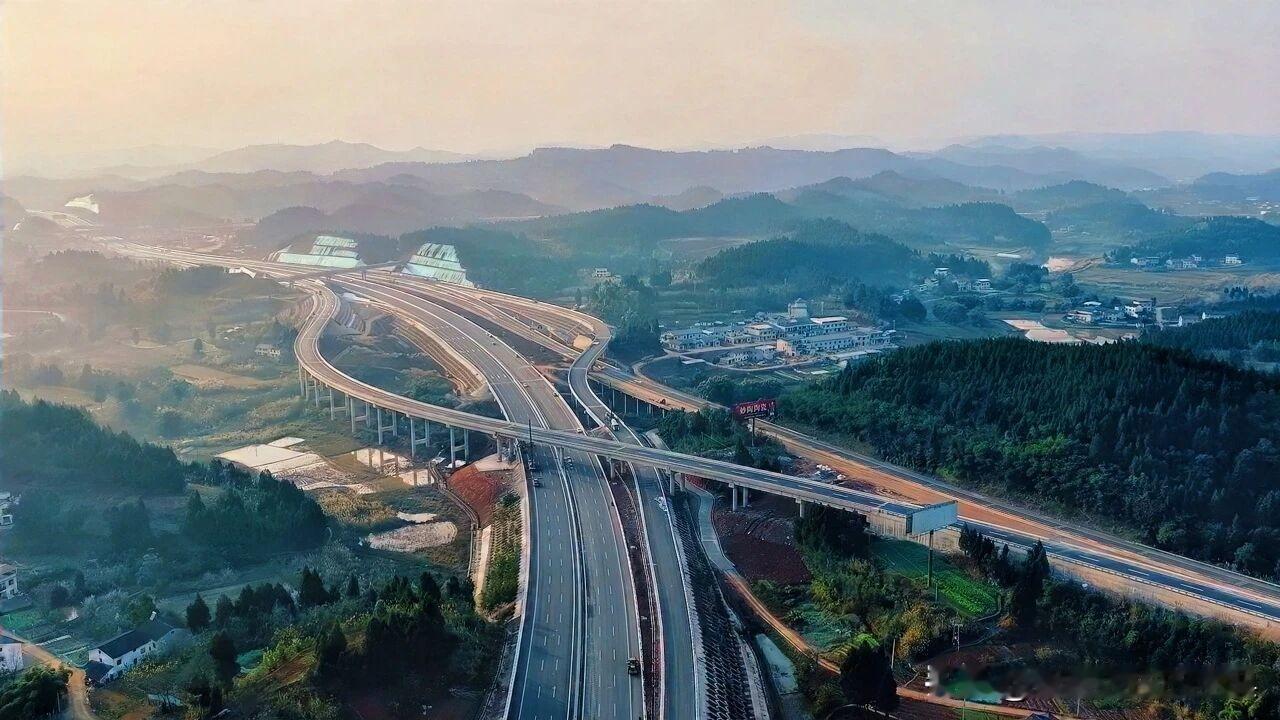 成南高速扩容段将于1月16日正式启动收费，一类车ETC前5年约0.5元/公里、非