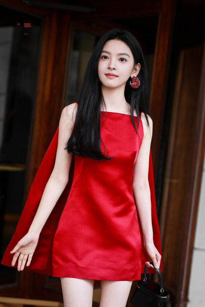 章若楠果然穿什么都好看#章若楠##章若楠#​