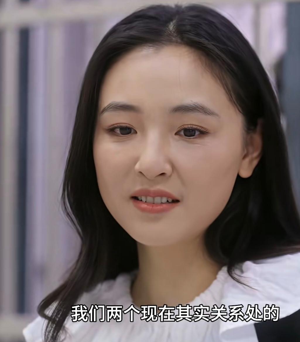 吴倩首次回应复婚传闻，说:“没有复婚，以前年轻的时候总觉得说怎么会跟前任联系，其
