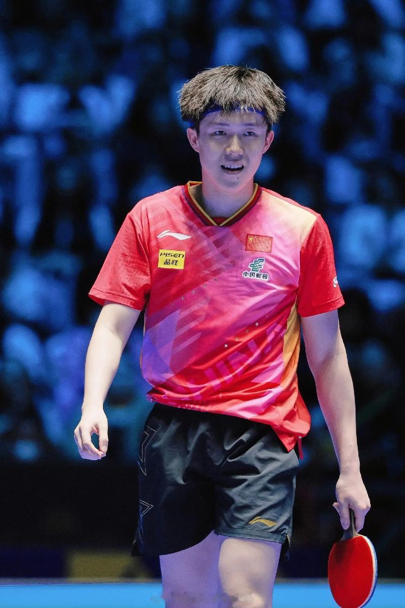 王楚钦堡你牛当赛场上的“超牛”选手遇上餐桌上的“超牛”美味，与麦当劳的合作简直是