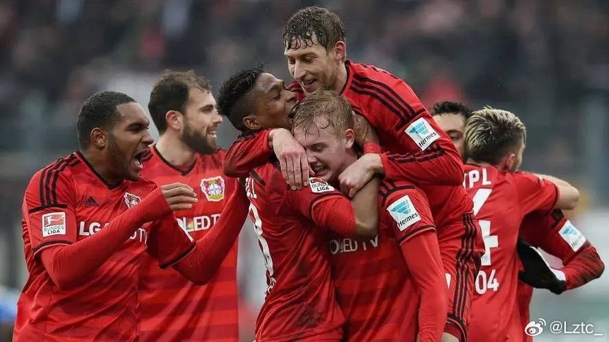 009英超曼彻斯特联VS水晶宫曼联本赛季单线作战，发挥还是非常不错，目前联赛