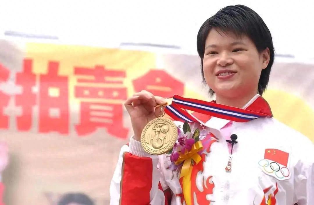 “我做得最正确的事，就是卖掉所有金牌！”2003年，奥运冠军陈晓敏，卖掉自己的9