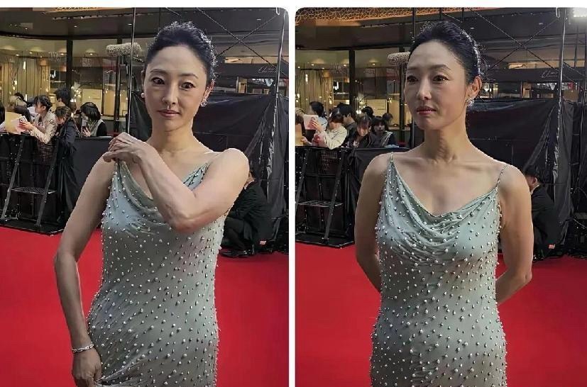 41岁的白百何，看起来比实际年龄要显成熟些，给人的感觉和60岁左右的人有些像。她