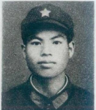 1979年越军600人突入广西4公里，25岁战士舍身炸暗堡，为部队打通进攻通路
