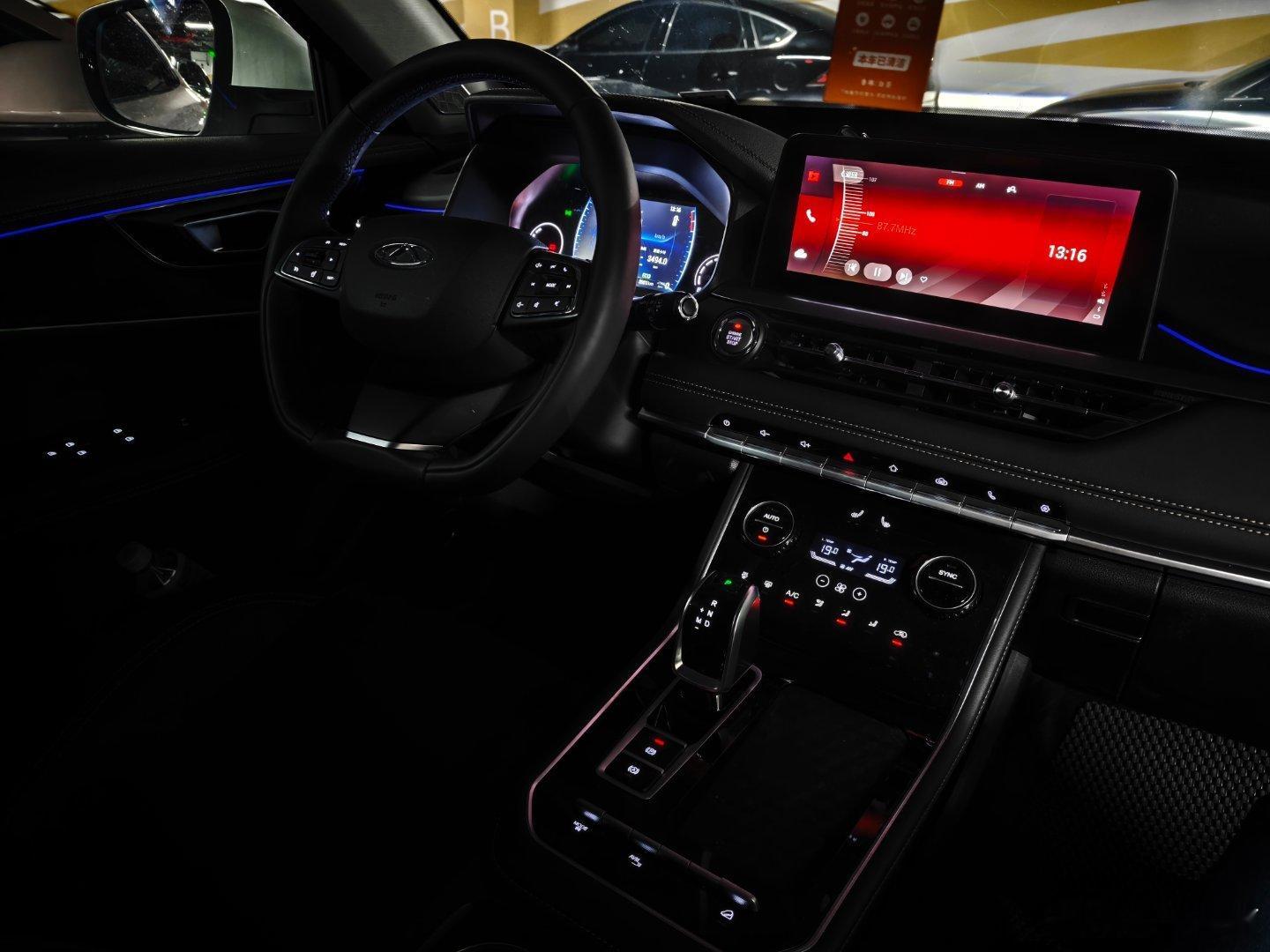 最近出差，租了一台车。原本计划租博越的，结果取车的时候给了我一台瑞虎8，说是帮我